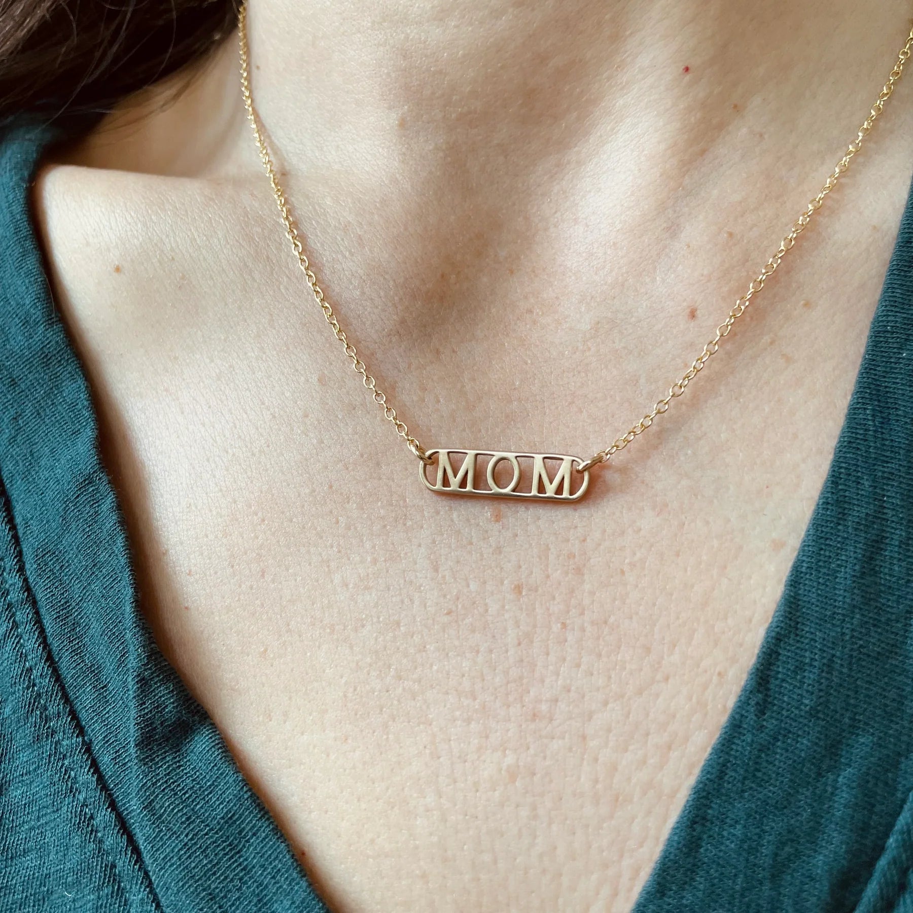 Mom Pendant Necklace