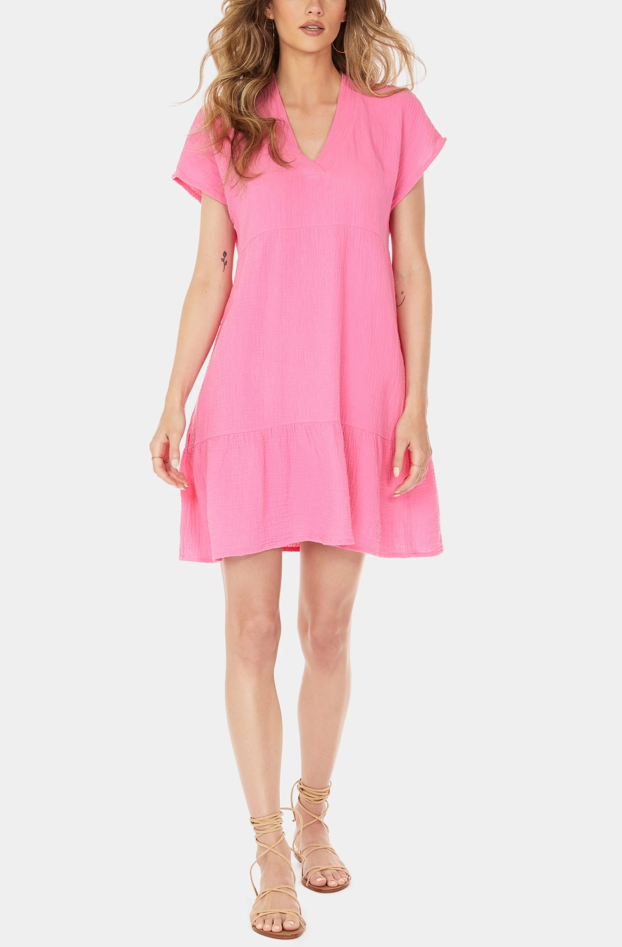 tiered short sleeve dress Tiered Short Sleeve V-Neck Dress – Hemline Monroe