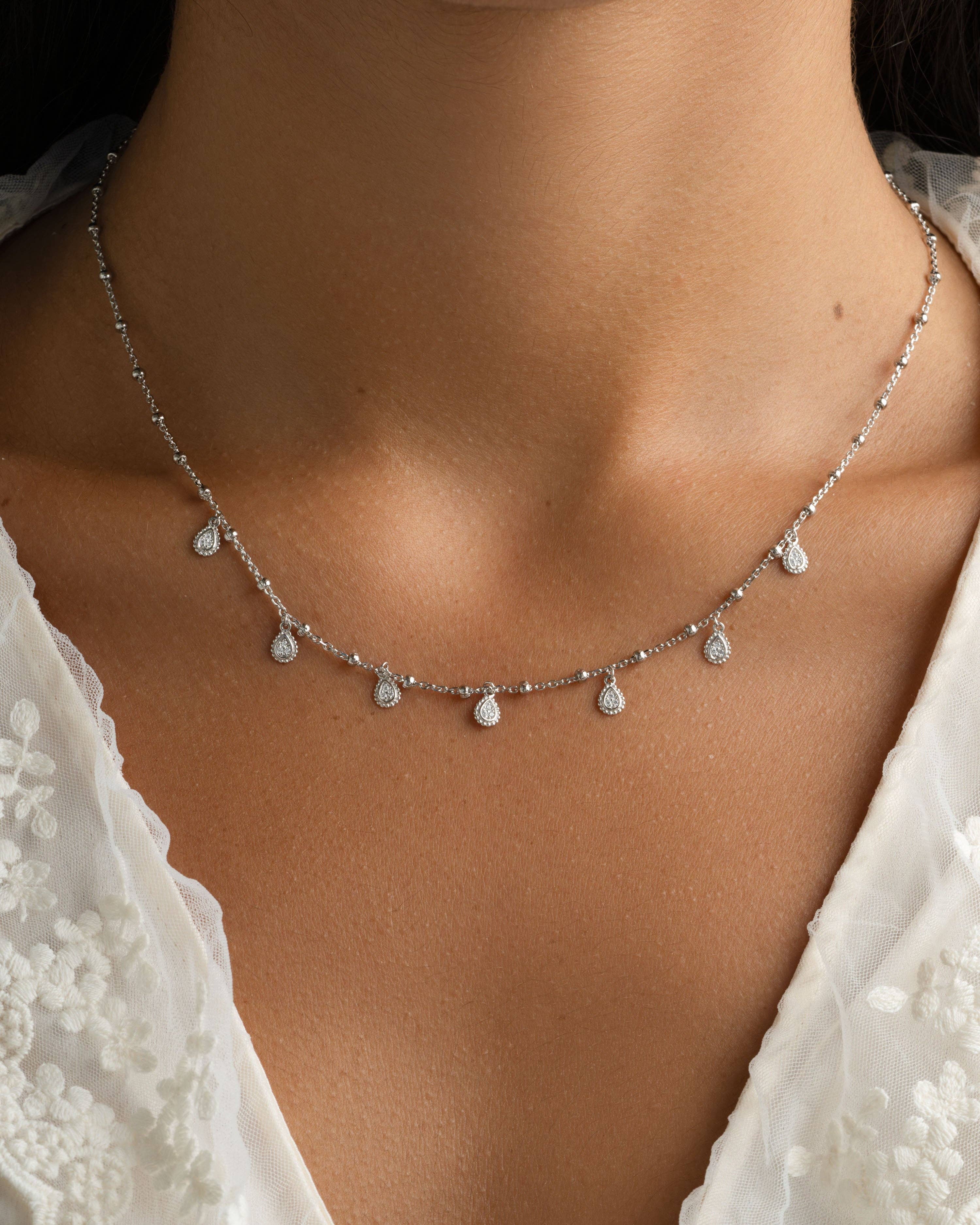 Dangling Tear Drop Necklace