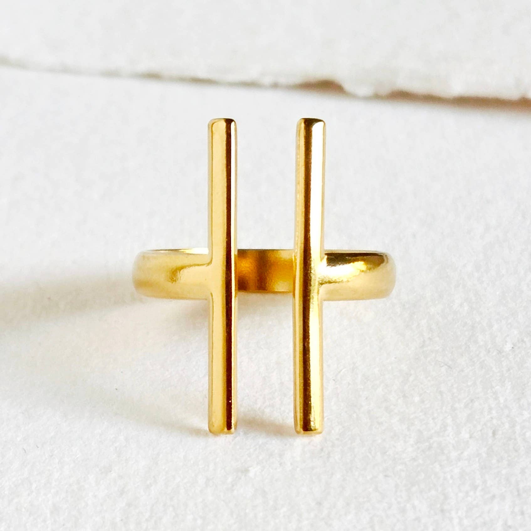 18 kt Double Bar Ring